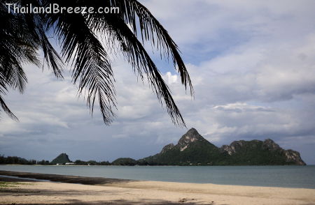 Ao Manao beach in Wing 5, Prachuap Khiri Khan.