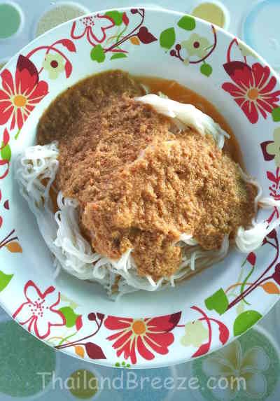 Fresh Thai rice noodles with fish-based sauce.